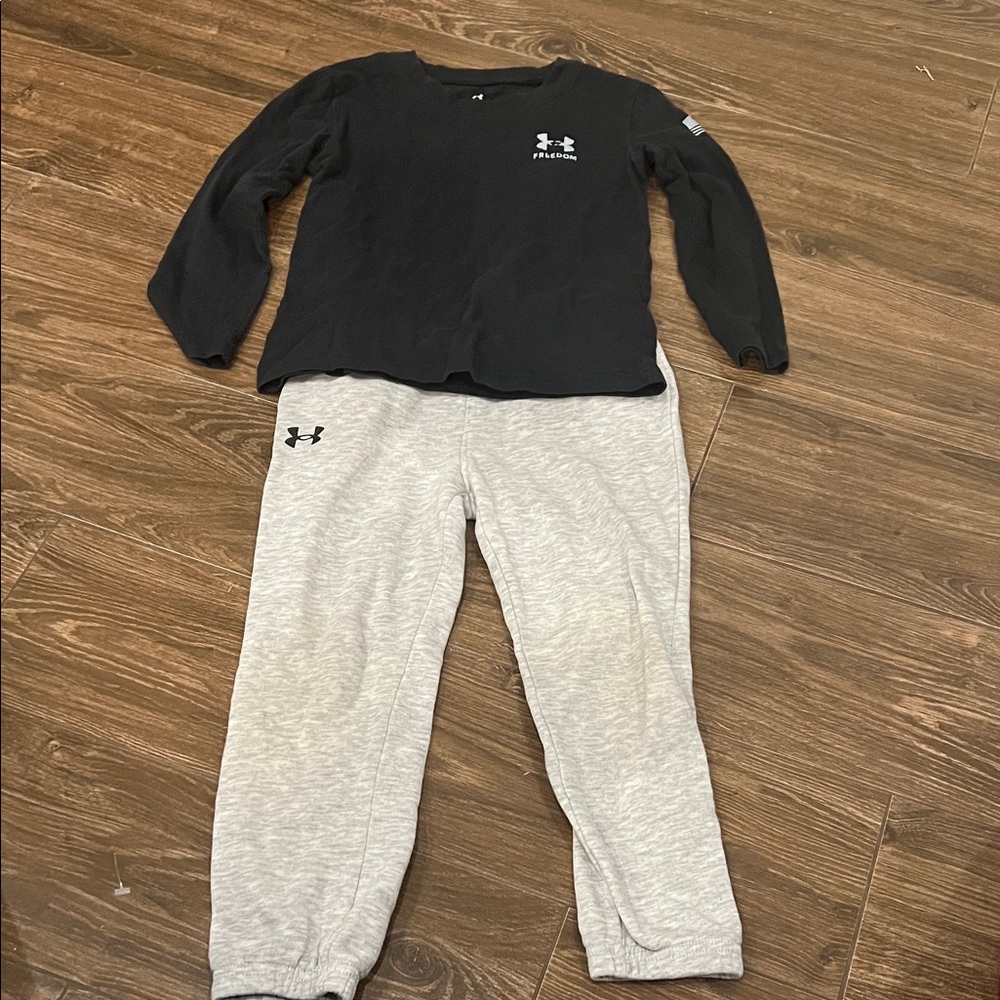 Under Armour Black Top and Gray Pants Set